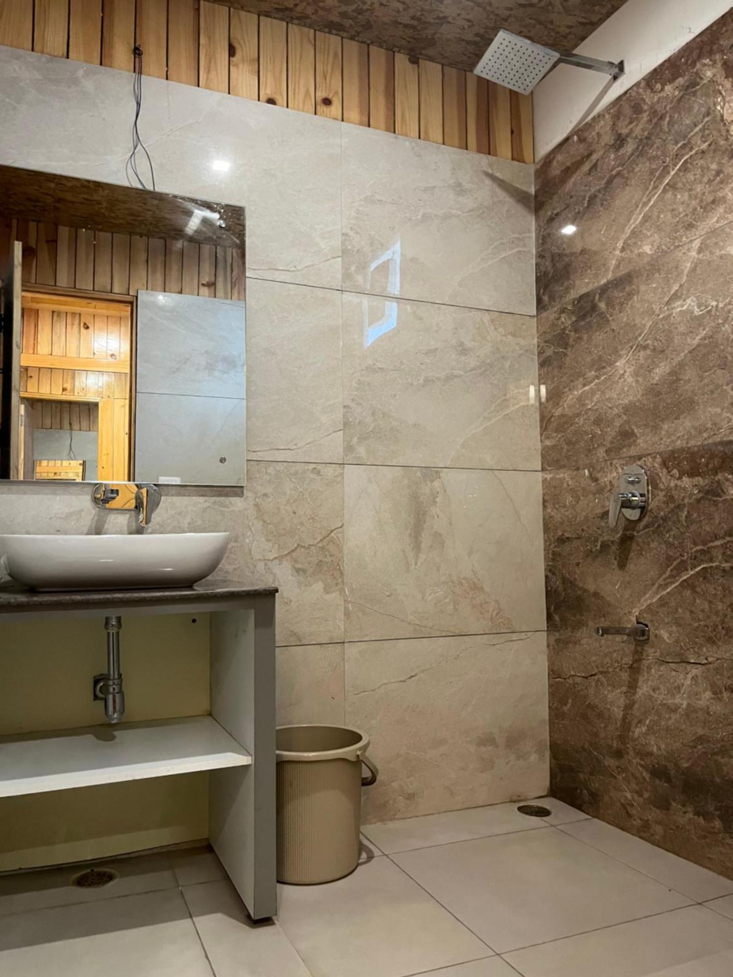 Qcent Woods Resort & Spa, Rishīkesh Екстериор снимка